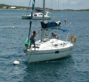 Beneteau 322 Catching a Mooring