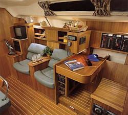 Hunter 460 Nav Station & Cocktail Area