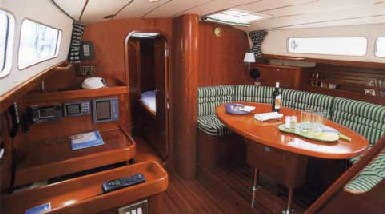 Beneteau 402 Salon